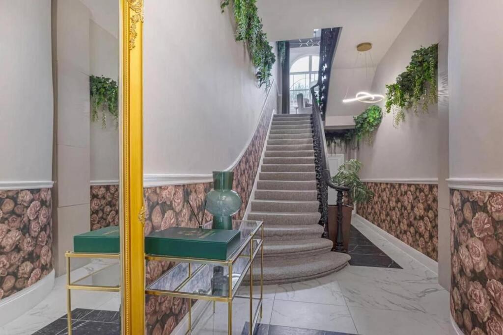 Stylish & Cosy Hyde Park By Tube Metro Stations With Elevator - Lift Apartment *