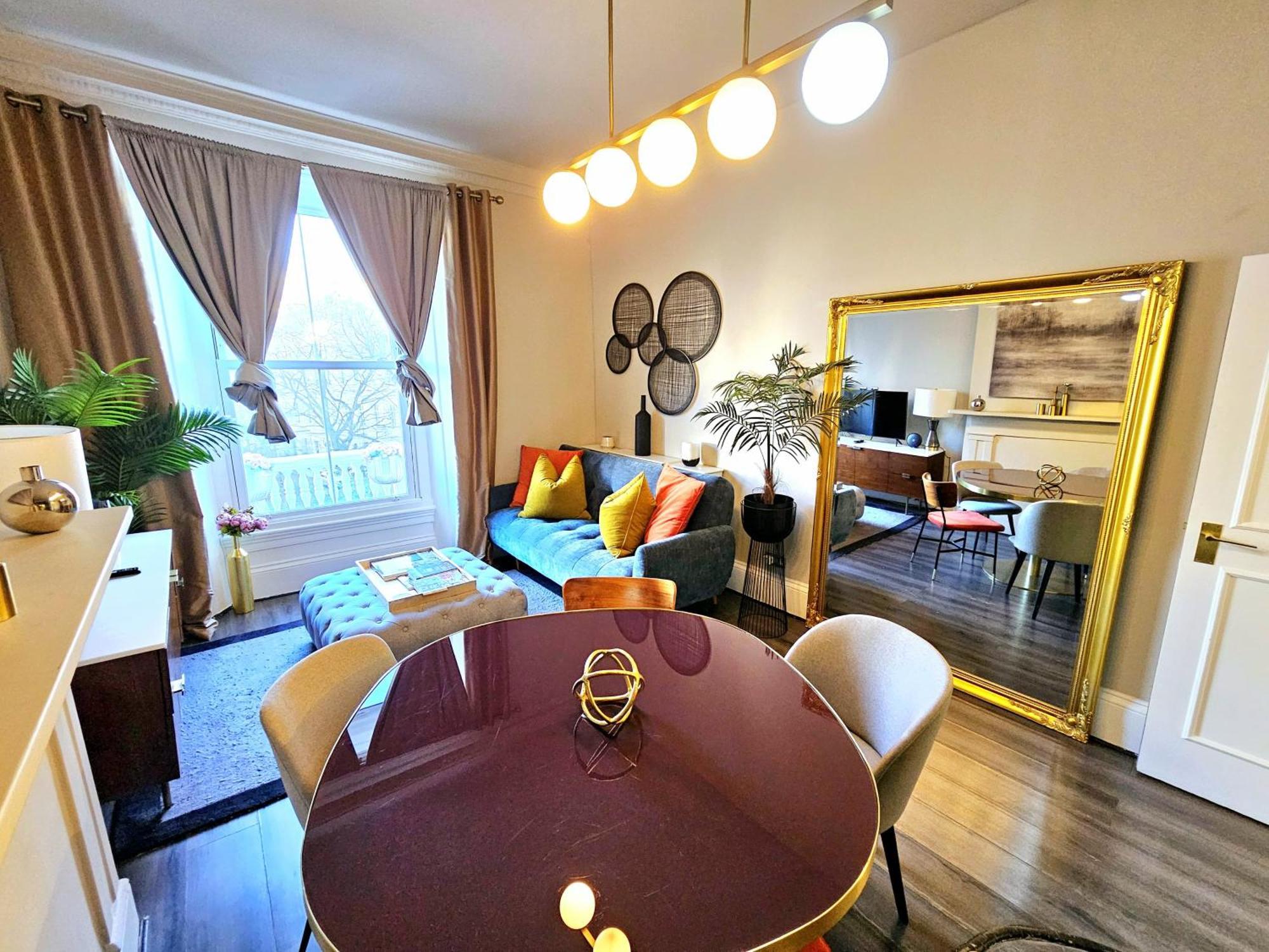 Stylish & Cosy Hyde Park By Tube Metro Stations With Elevator - Lift Apartment *